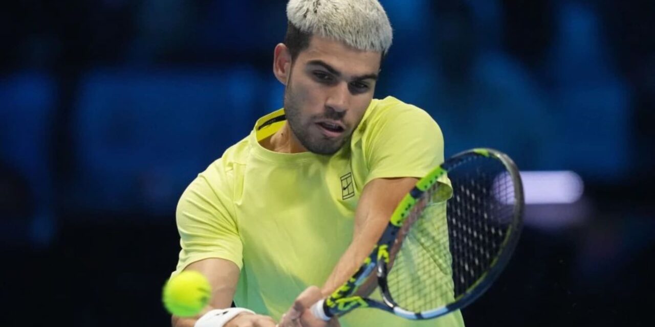 Alcaraz se retira de las Finales de la Copa Davis por una lesión en el muslo