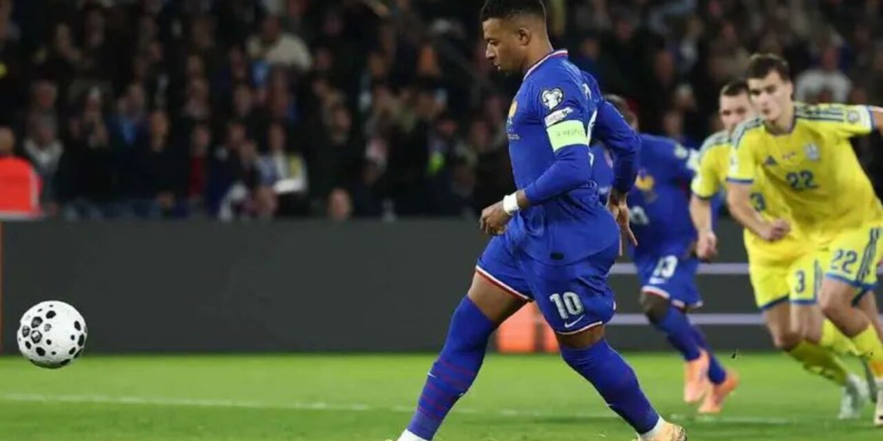 Francia clasifica al Mundial a lo Panenka