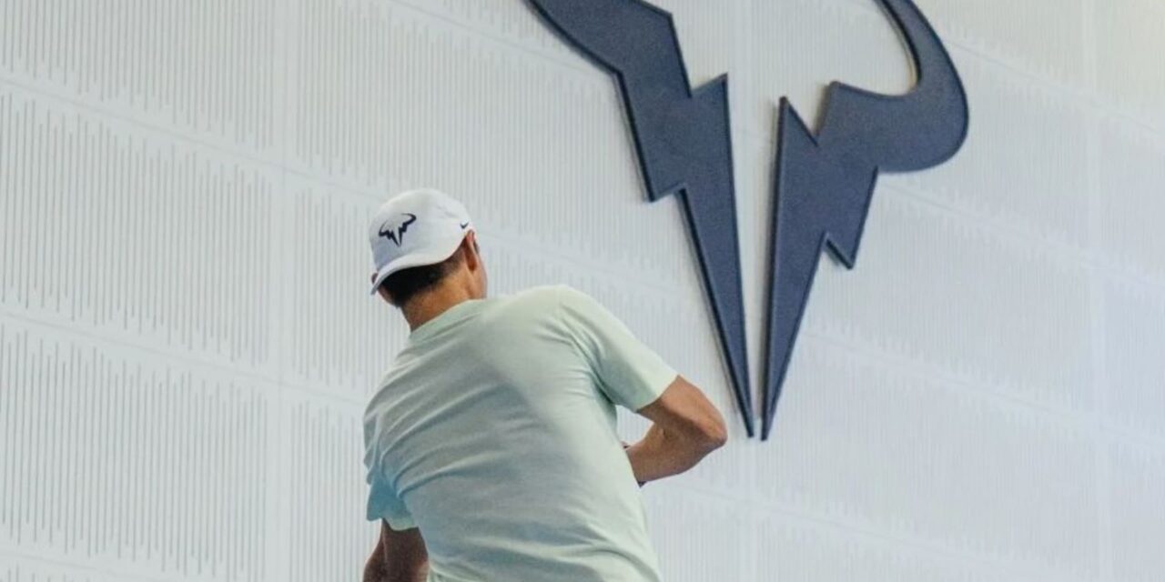 Rafa Nadal vuelve a entrenarse un año después de su retirada