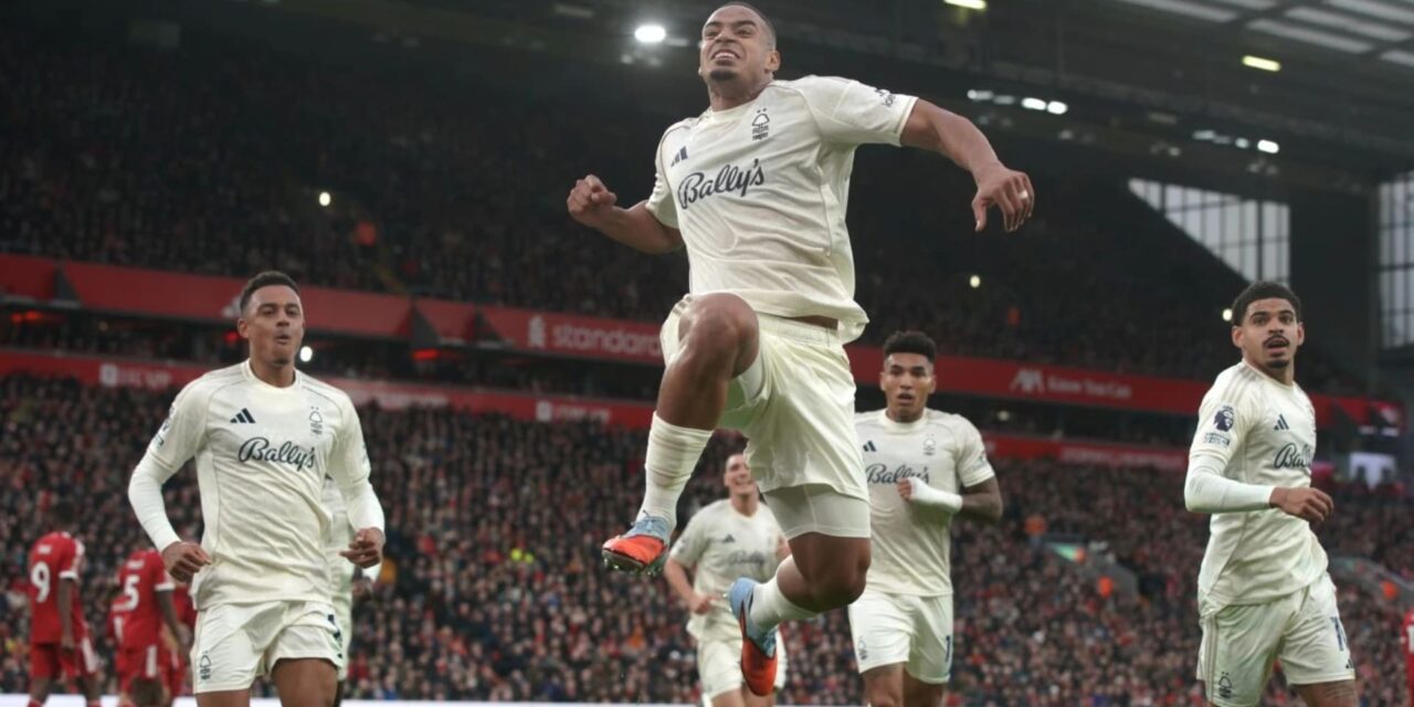 Liverpool y Man City pierden, un impulso al Arsenal, líder de la Liga Premier