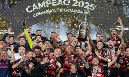 Flamengo derrota 1-0 a Palmeiras y gana su cuarta Copa Libertadores