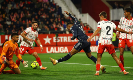 El Real Madrid enlaza en Girona el tercer empate liguero y cede el liderato al Barça