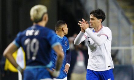 Reyna reaparece de inicio y anota para que EEUU supere 2-1 a Paraguay en amistoso