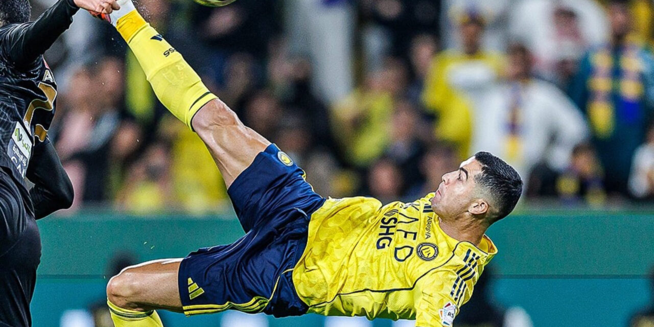 Cristiano anota gol de chilena