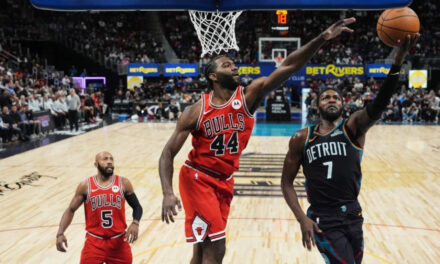 Paul Reed logra 28 puntos y 13 rebotes, Pistons ganan 124-113 a Bulls para su 8va victoria al hilo