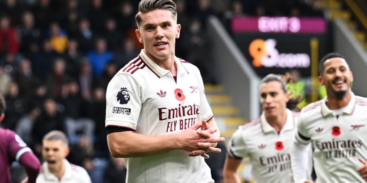 Arsenal gana de nuevo y amplía ventaja en la Premier, Liverpool triunfa y Man U rescata empate