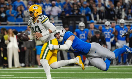 Love iguala su mejor marca personal con 4 pases de TD, llevando a los Packers a la victoria 31-24 sobre los Lions