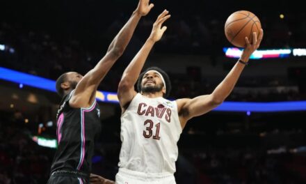 Cavs con bajas vencen 130-116 a Heat, gracias a doble-doble de Jarrett Allen