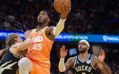 Mitchell anota 37 puntos y lidera a Cavaliers en victoria sobre Bucks; Antetokounmpo sale lesionado