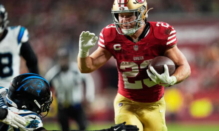 Gran noche de Christian McCaffrey lleva a los 49ers a la victoria por 20-9 sobre los Panthers