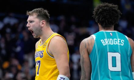 Doncic anota 38 puntos y los Lakers, con un gran tercer cuarto, consiguen su sexta victoria en los últimos siete partidos.