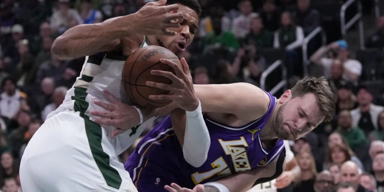 Doncic anota 41 puntos, Reaves agrega 25 mientras los Lakers consiguen victoria contra los Bucks.