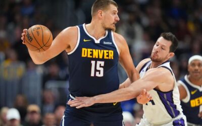 Jokic anota 34 puntos, su mejor marca de la temporada, para liderar a los Nuggets en la victoria sobre los Kings por 130-124