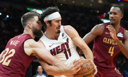 El mate de Andrew Wiggins le da al Heat una victoria por 140-138 sobre los Cavaliers