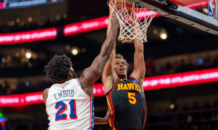 Dyson Daniels y Onyeka Okongwu lideran a los Hawks ante los 76ers, 120-117