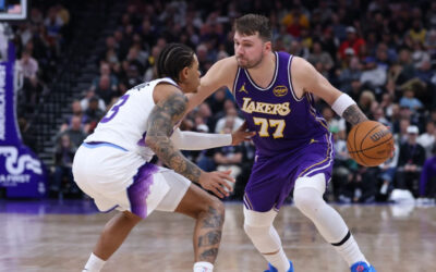 Doncic logra 45 puntos y triple-doble por Lakers, que remontan y vencen a Jazz 143-135