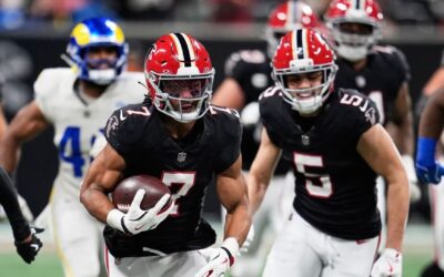 Robinson corre para 195 yardas mientras los Falcons se recuperan para sorprender a los Rams 27-24 con un gol de campo de 51 yardas de González.