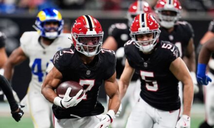 Robinson corre para 195 yardas mientras los Falcons se recuperan para sorprender a los Rams 27-24 con un gol de campo de 51 yardas de González.