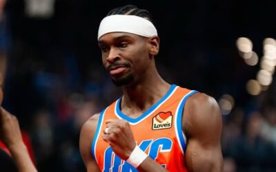 Gilgeous-Alexander anota 28 puntos y el Thunder iguala el récord de la NBA de mejor comienzo con una paliza de 138-89 a los Suns.