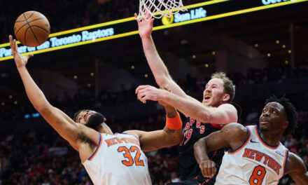 Brunson anota 35 puntos y los Knicks derrotan a los Raptors 117-101 para alcanzar las semifinales de la Copa NBA por primera vez.