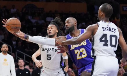Stephon Castle anota 30 para llevar a los Spurs a las semifinales de la Copa NBA con una victoria de 132-119 sobre los Lakers.
