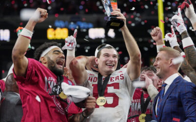 El n.° 2 Indiana vence al n.° 1 Ohio St. por 13-10 para poner fin a la sequía de títulos de la Big Ten y asegurar el primer puesto en los playoffs.