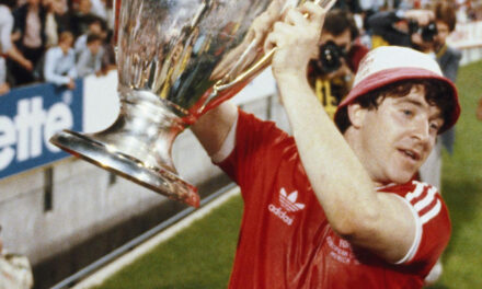 John Robertson, bicampeón de la Copa de Europa con Nottingham Forest, fallece a los 72 años