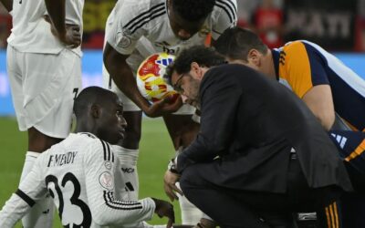 Mendy vuelve a sufrir una lesión muscular y se despide de 2025