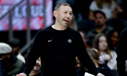 La NBA multa con 35.000 dólares a Adelman por lenguaje «inapropiado» hacia los árbitros