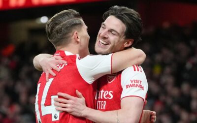 Arsenal se mantiene en la cima, Man City presiona y Liverpool continúa su resurgimiento