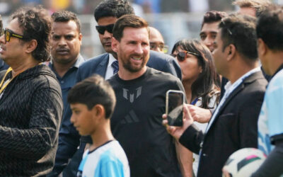 La visita de Messi a India comienza de forma caótica con fanáticos enojados que invaden el campo
