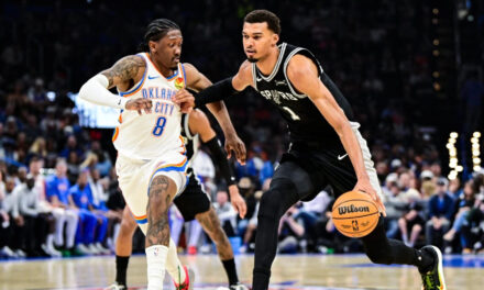 Spurs doblegan 117-102 a Thunder, su 3ª victoria ante los campeones de la NBA en 2 semanas