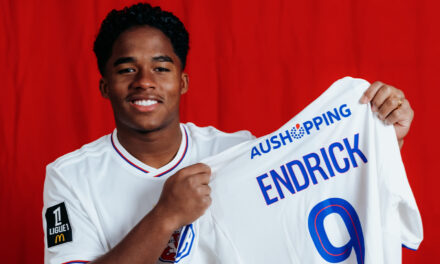 Endrick conoce a sus nuevos compañeros del Olympique de Lyon