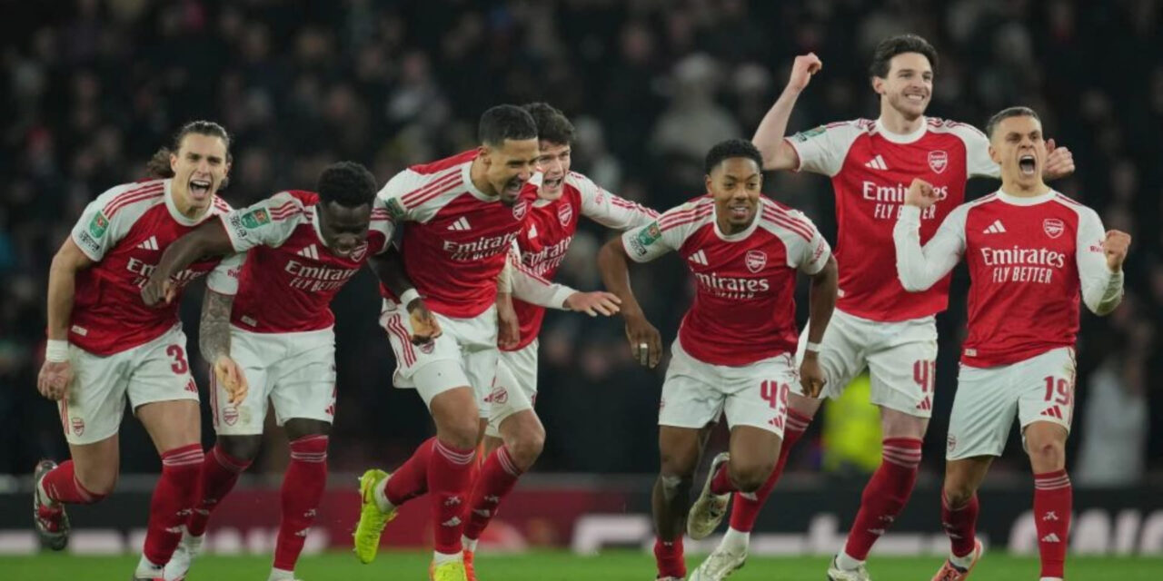 Arsenal vence a Crystal Palace en penales y avanza a semifinales de la Copa de la Liga