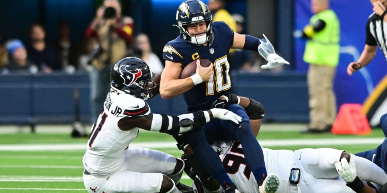 Texans aseguran 3er pasaje consecutivo a playoffs con victoria de 20-16 sobre Chargers