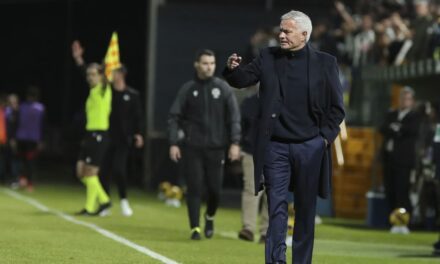 Mourinho propone recurrir a árbitros extranjeros en caso de huelga en Portugal