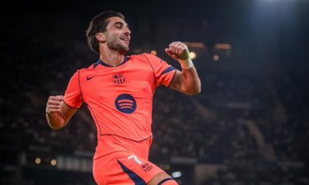 Barcelona golea al Betis en La Liga con triplete de Ferran Torres