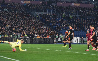 Roma vence a Como y aprieta la lucha por el título de la Serie A