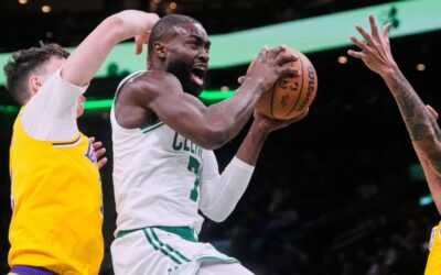 Brown anota 30 puntos y los Celtics ganan 126-105 a los Lakers, sin James ni Doncic