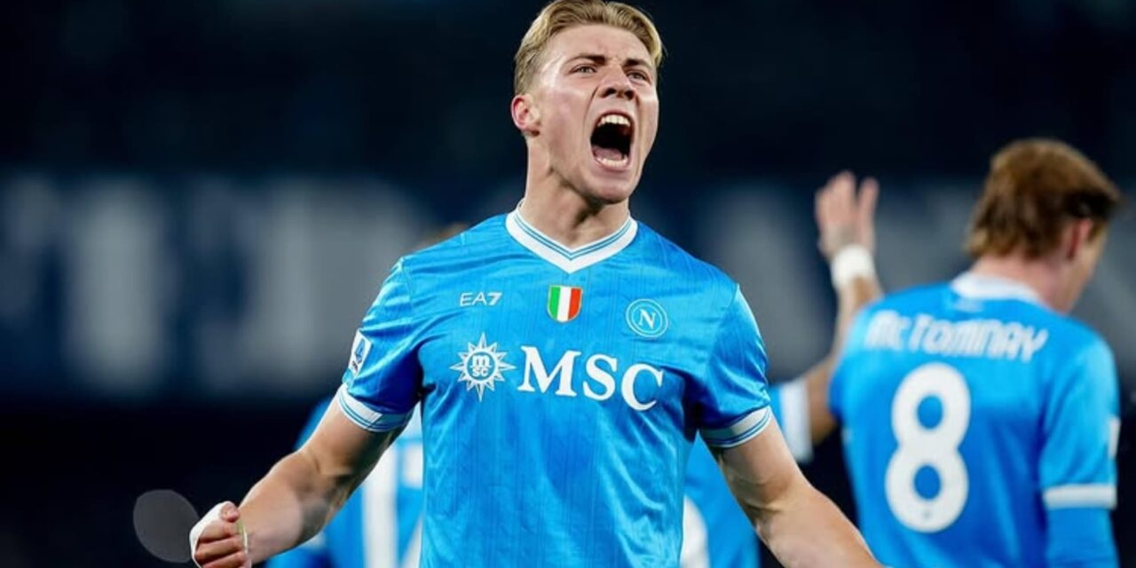 Doblete de Højlund da victoria al Napoli ante la Juventus y arruina regreso de Spalletti
