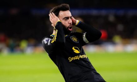 Manchester United toma respiro en la Premier tras goleada