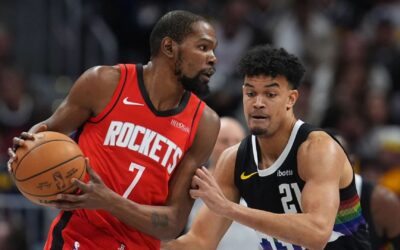 Durant anota 31, Sheppard tiene racha de 11 y Rockets vencen 115-101 a Nuggets