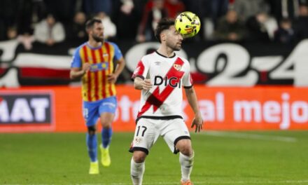 Valencia remonta y empata ante Rayo Vallecano en La Liga