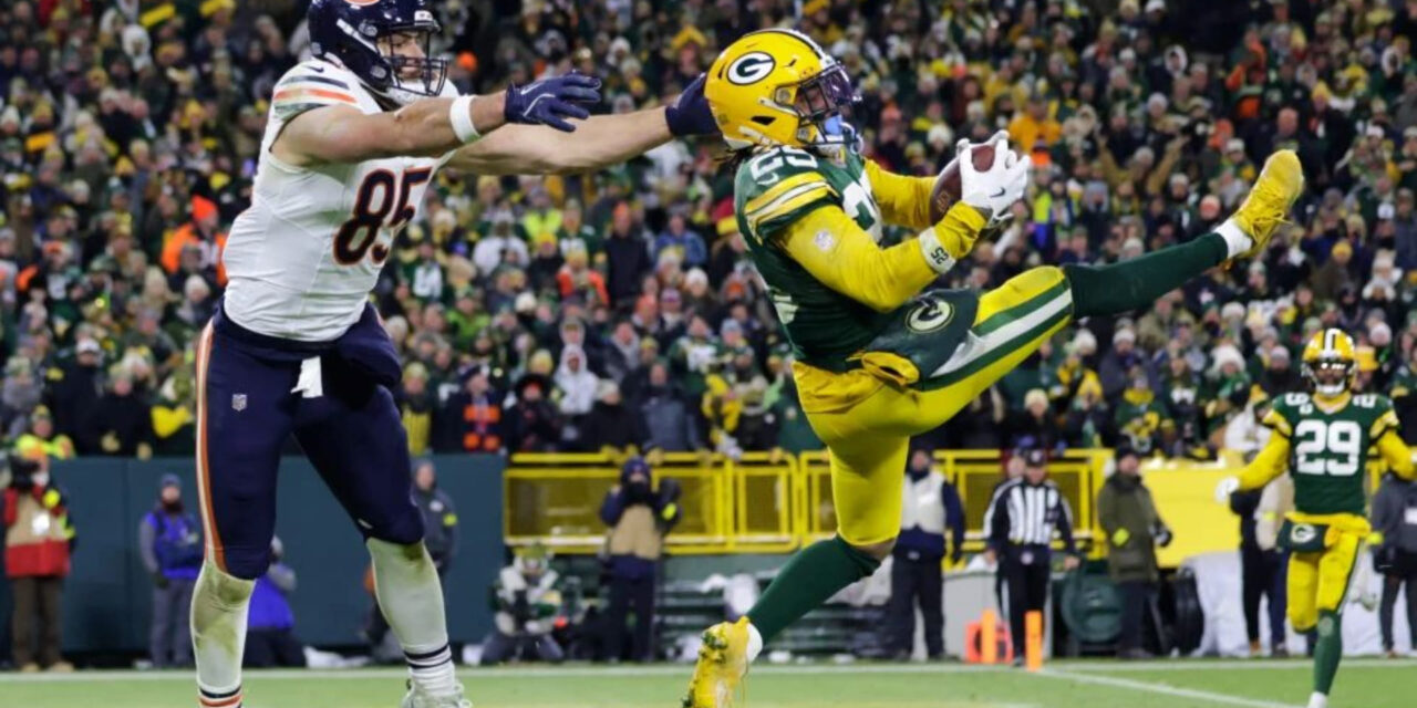 La intercepción decisiva de Nixon ayuda a Packers a ganar 28-21 a Bears y liderar la NFC Norte