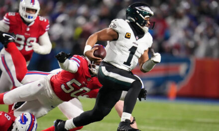 Eagles vencen 13-12 a Bills tras falla de Josh Allen al buscar a Shakir en intento de conversión