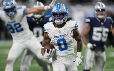 Jahmyr Gibbs anota 3 veces y Lions logran victoria importante, 44-30 sobre Cowboys