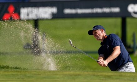 Justin Rose rompe su récord de 36 hoyos en Torrey Pines; Brooks Koepka avanza al fin de semana