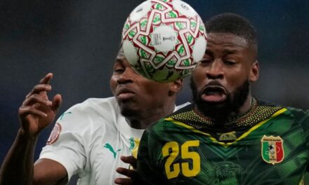 Senegal vence a Mali y avanza a semifinales de la Copa Africana