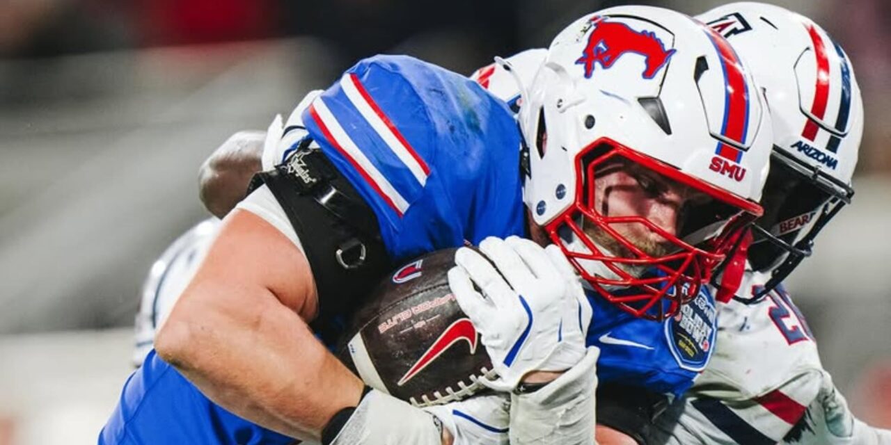 Jennings lanza para 278 yardas para liderar a SMU a la victoria por 24-19 en el Holiday Bowl sobre el No. 21 Arizona