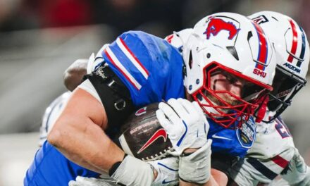 Jennings lanza para 278 yardas para liderar a SMU a la victoria por 24-19 en el Holiday Bowl sobre el No. 21 Arizona